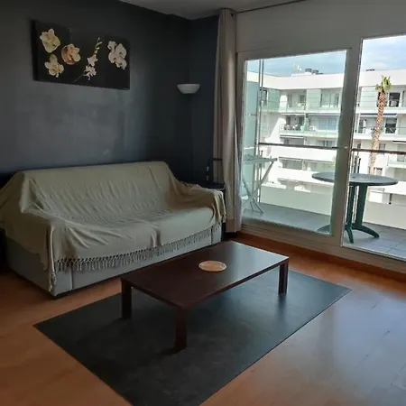 Proche Commerces Avec Grande Terrasse Et Piscine Apartment Roses