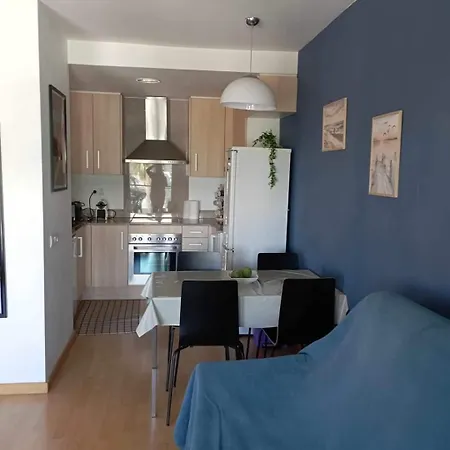 Proche Commerces Avec Grande Terrasse Et Piscine Apartman *