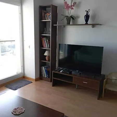 Proche Commerces Avec Grande Terrasse Et Piscine Appartement *